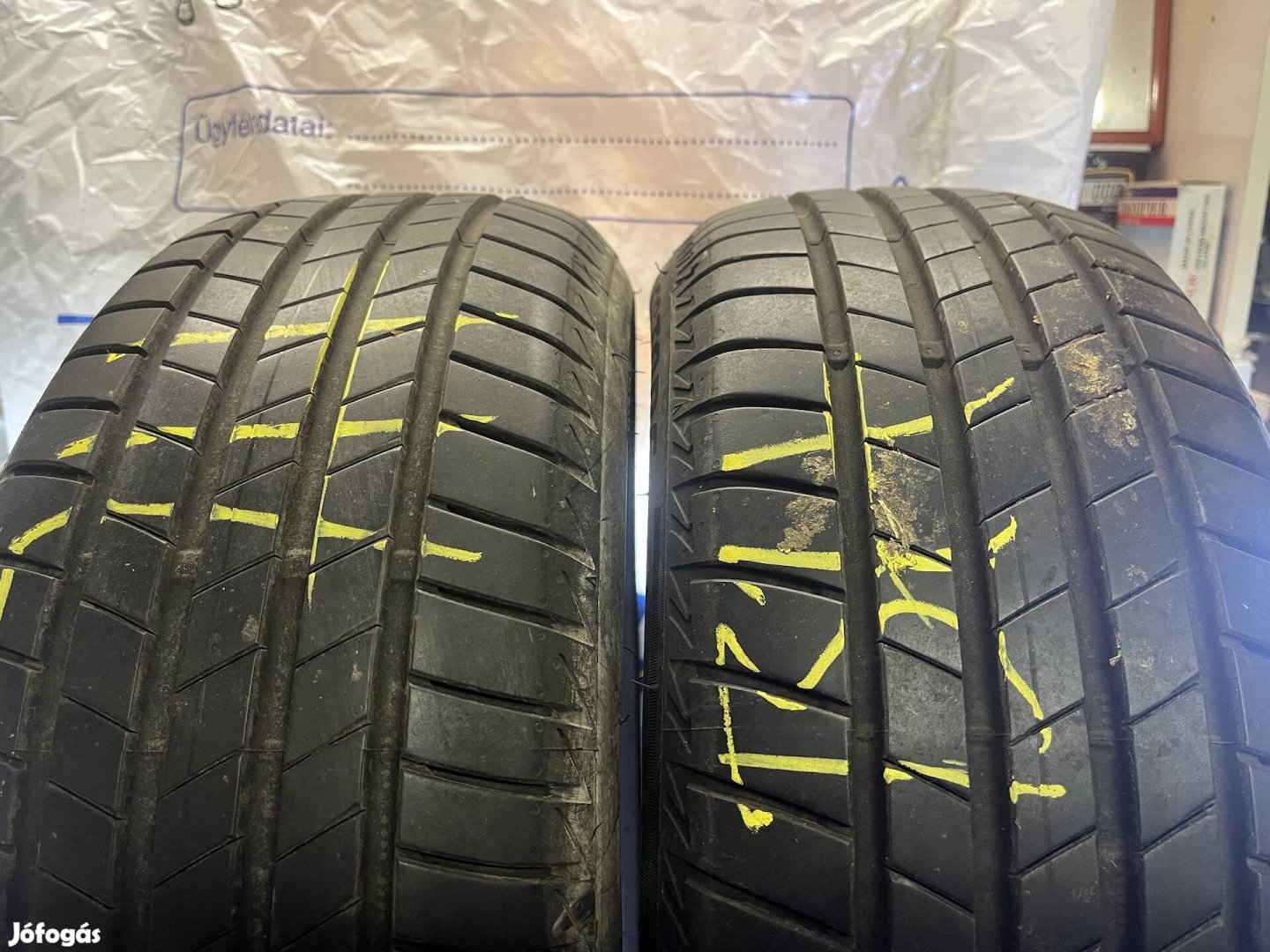 205/55r16 Szinte új 2db +2Michelin 25000Ft 