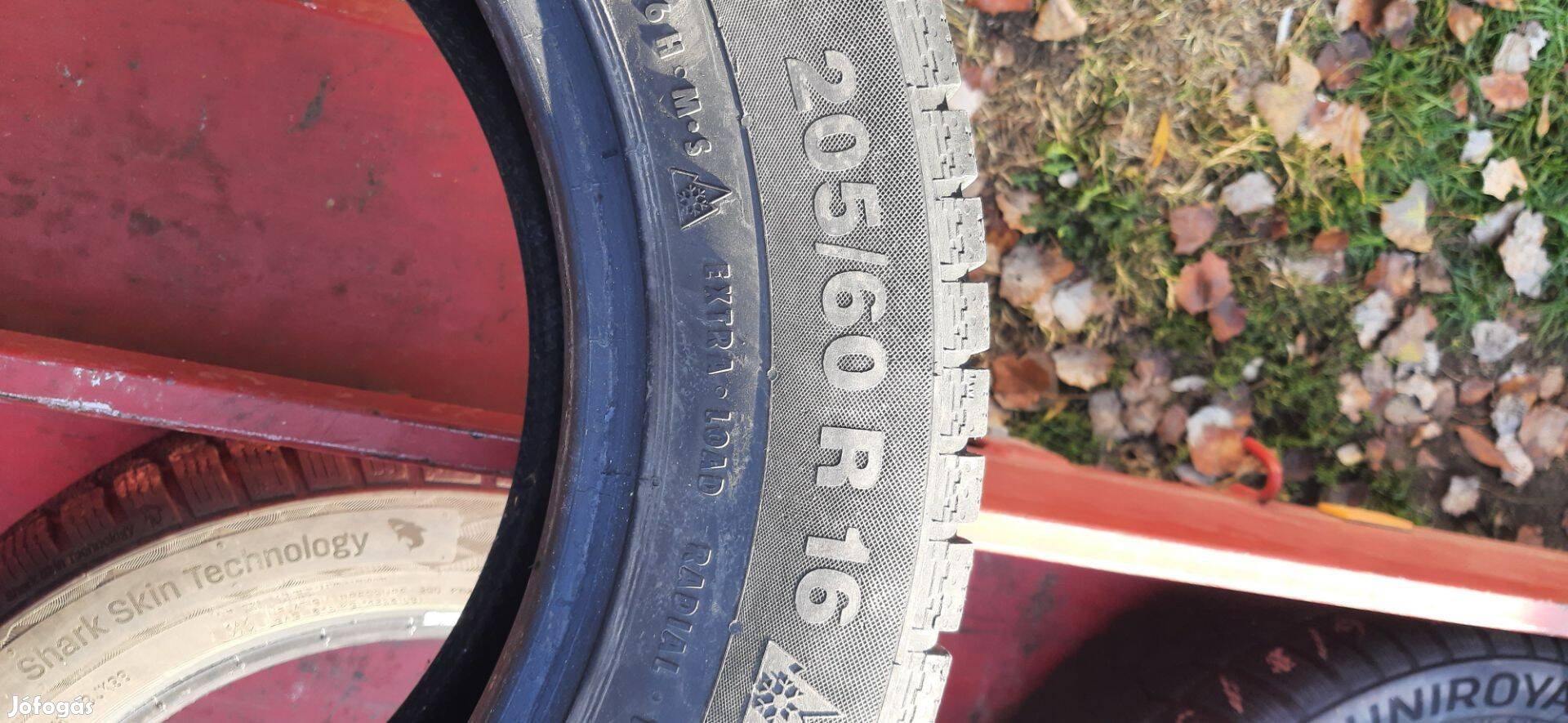 205/60R16 Continentál téligumi 3 db