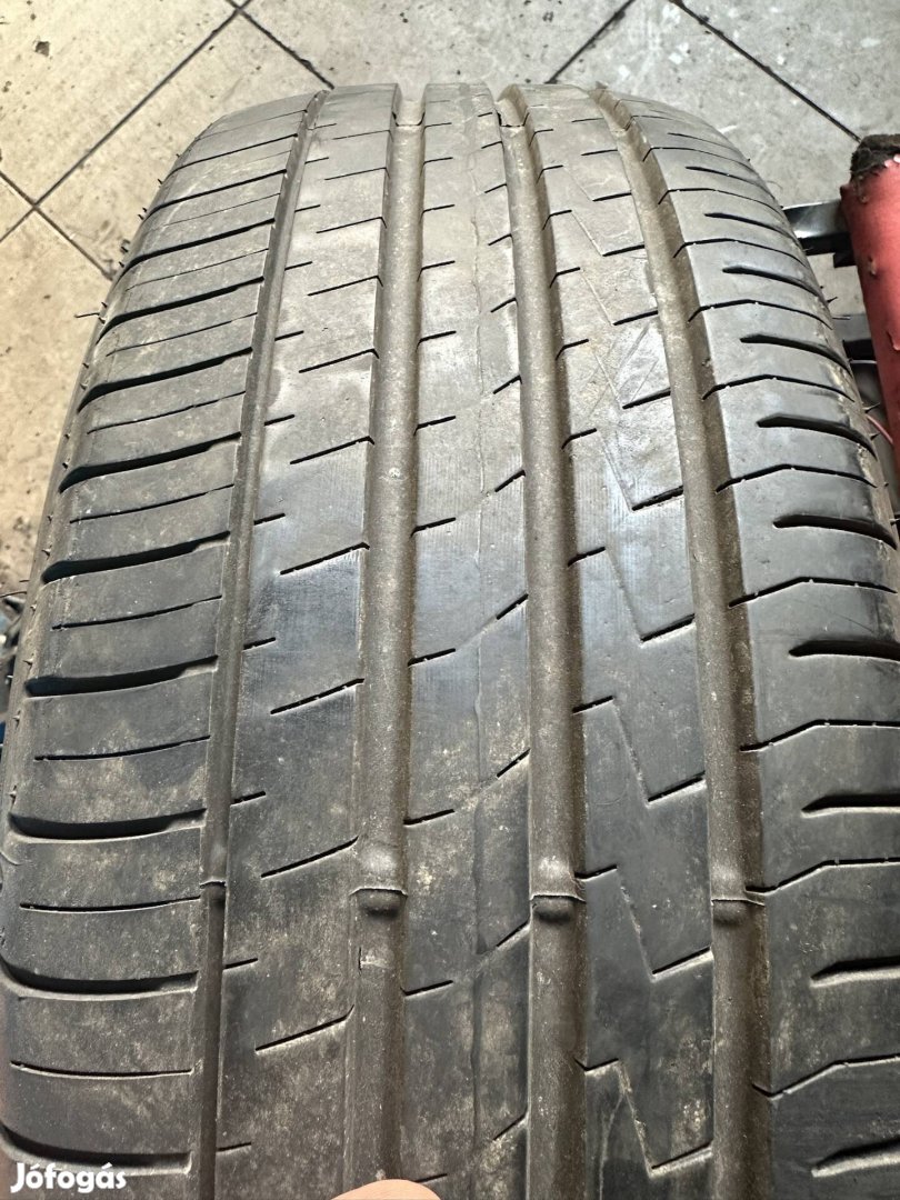 205/60R16 Falken