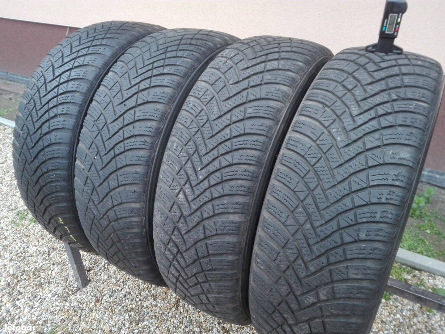 205/60R16 Hankook téli gumi garnitúra 205/60 r16