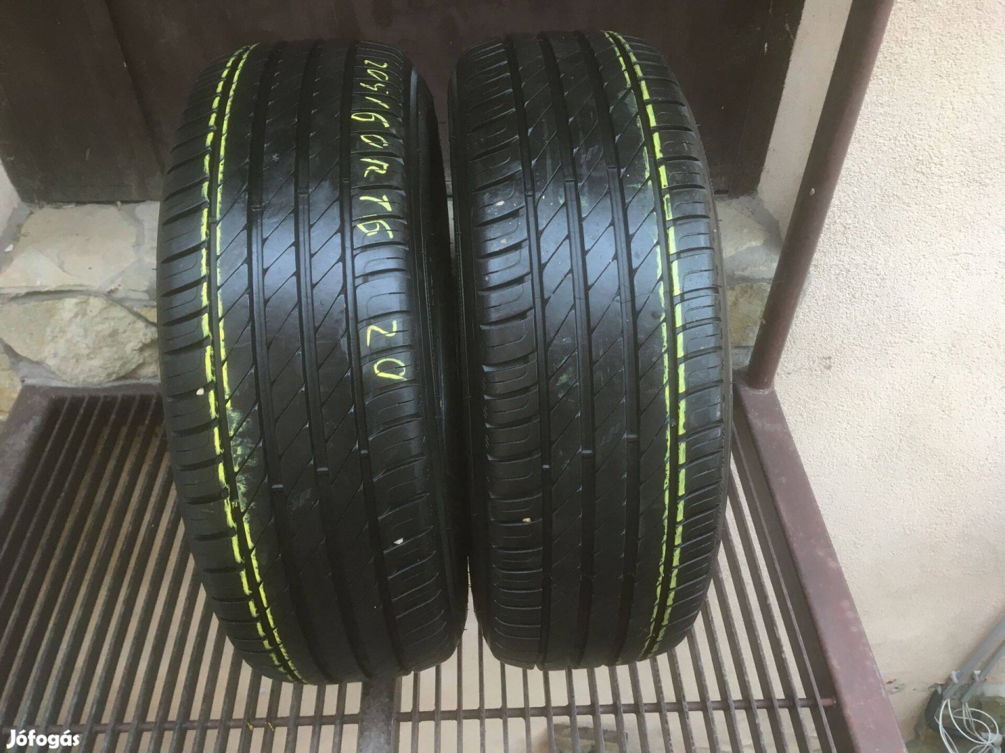 205/60R16 Kleber nyáriújszerű használt gumi