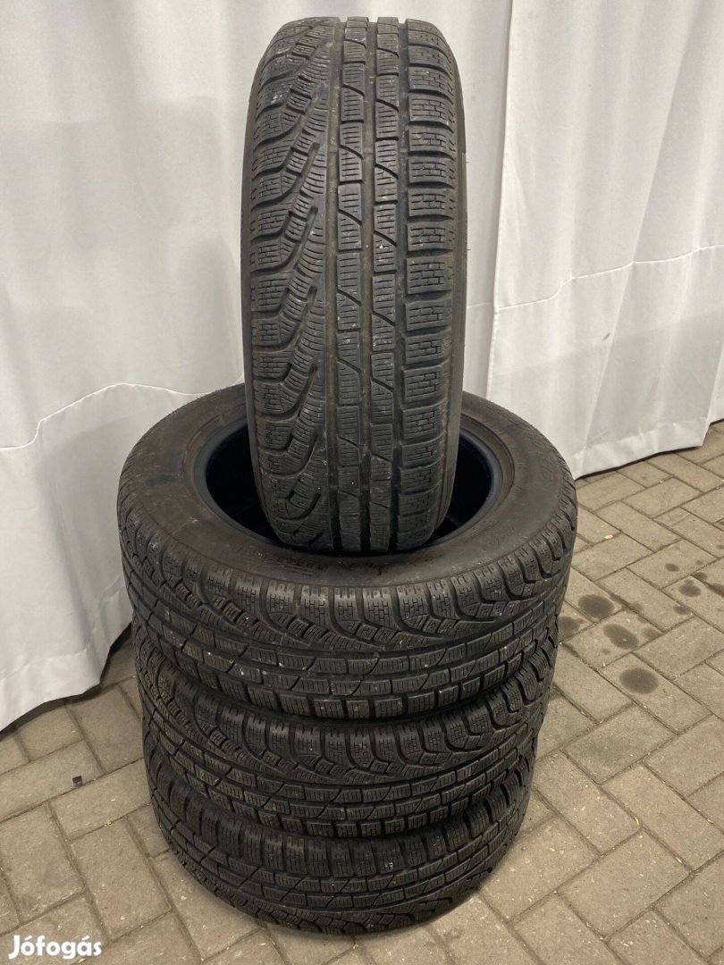 205/60R16 Pirelli Sottozero Téli Szett olcsón