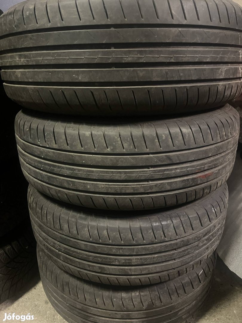 205/60R16"-s nyári gumi