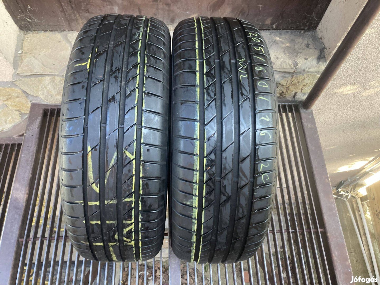 205/60R16 használt Kumho nyári gumi