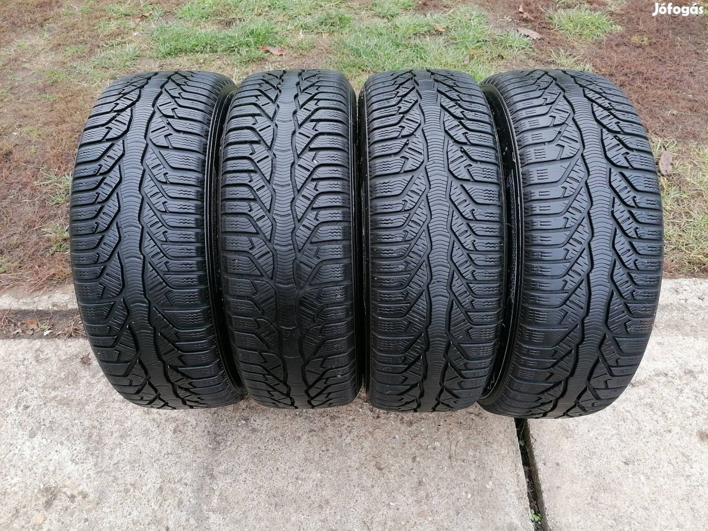 205/60R16-os Téligumi 