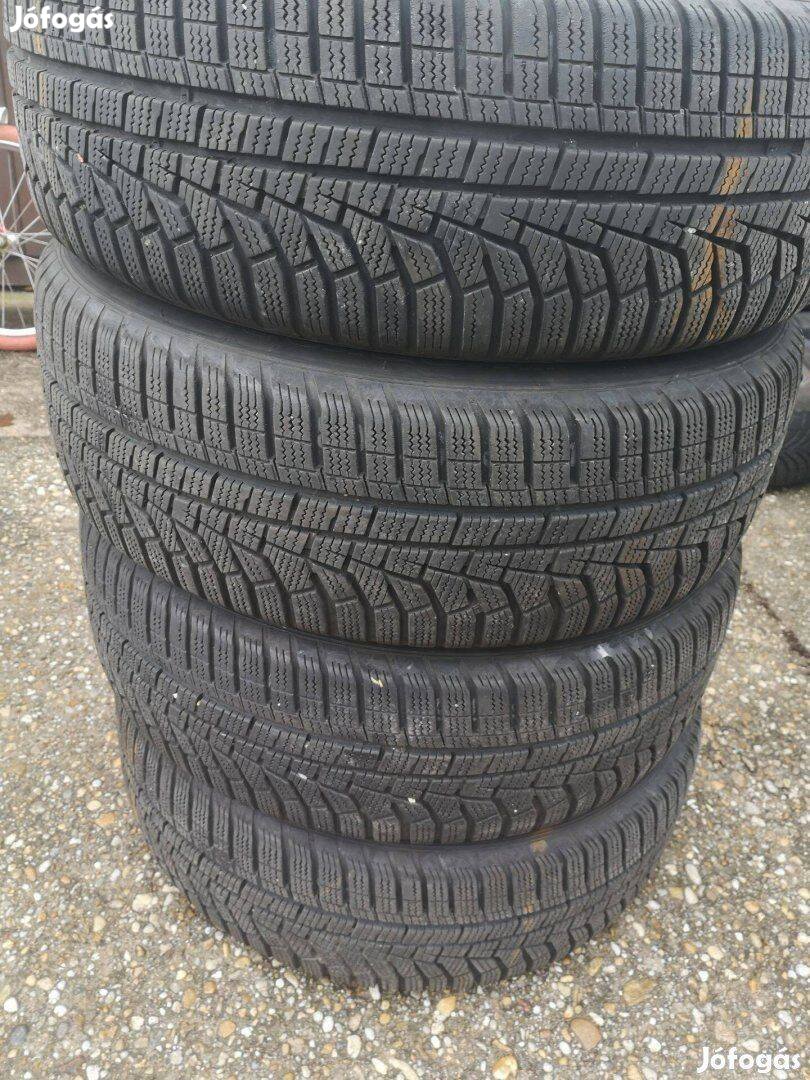 205/60R16 újszerű Hankook téligumi eladó