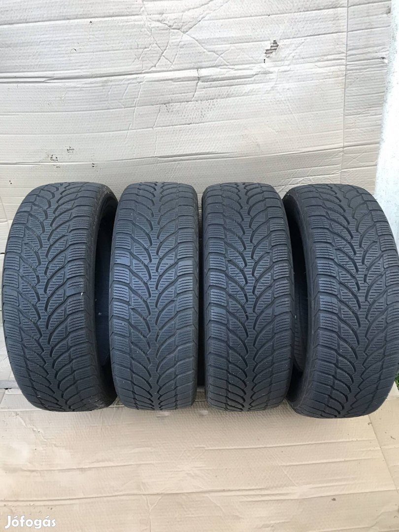 205 60 16 Bridgestone 205/60r16 téligumi garnitúra