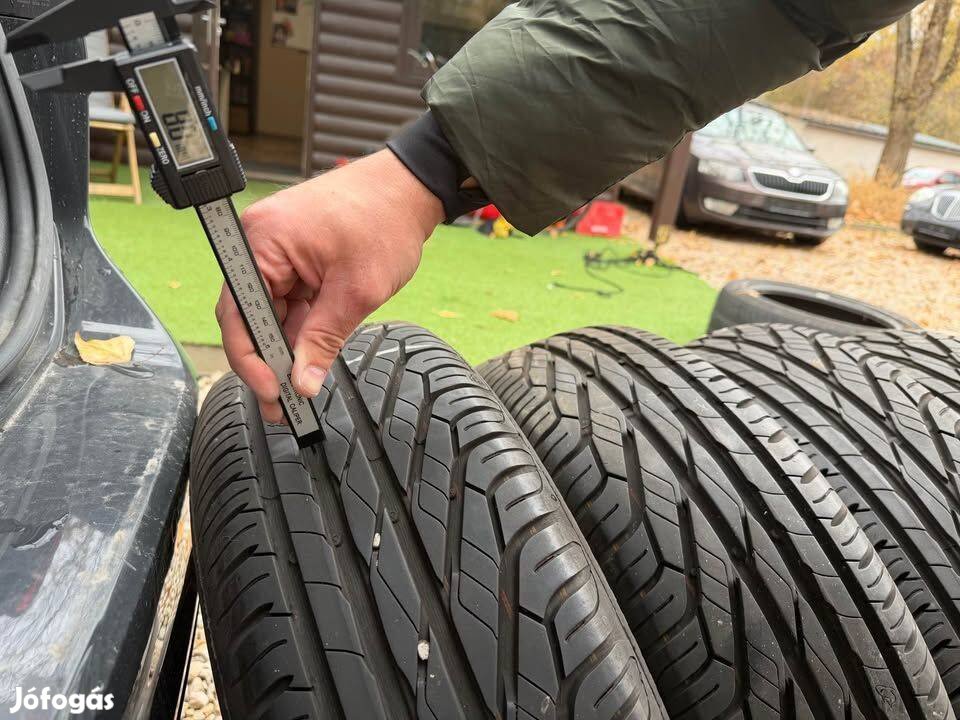 205/60/16 Uniroyal Rainexpert szinte új Nyári gumi Lemezfelnin