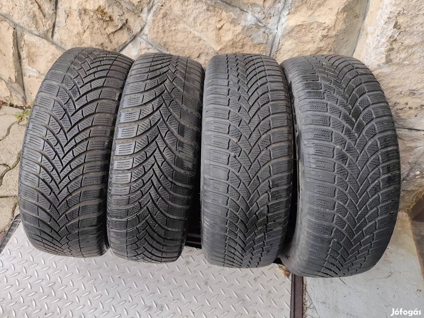 205/60/16-os téligumik.DOT 4121