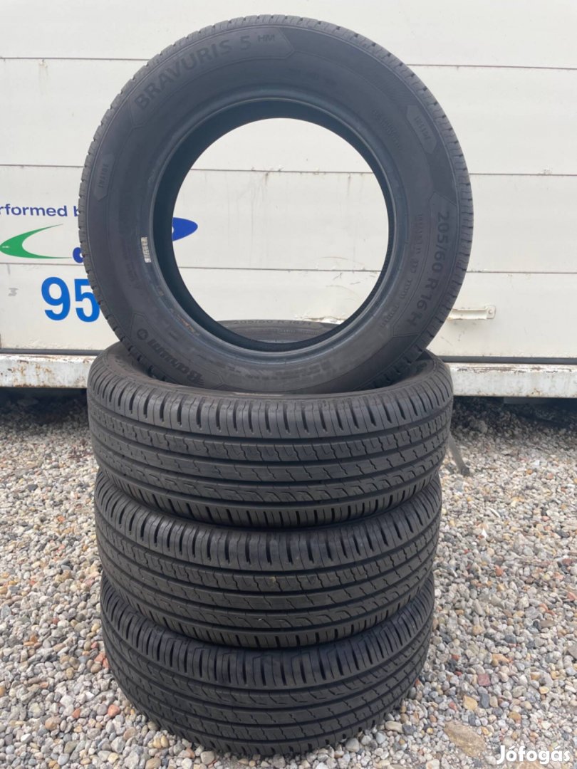 205/60 R16 Barum nyári gumi 99%-os állapotban 205 60 16