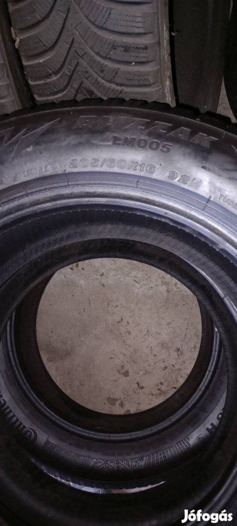 205/60 R16 Bridgestone