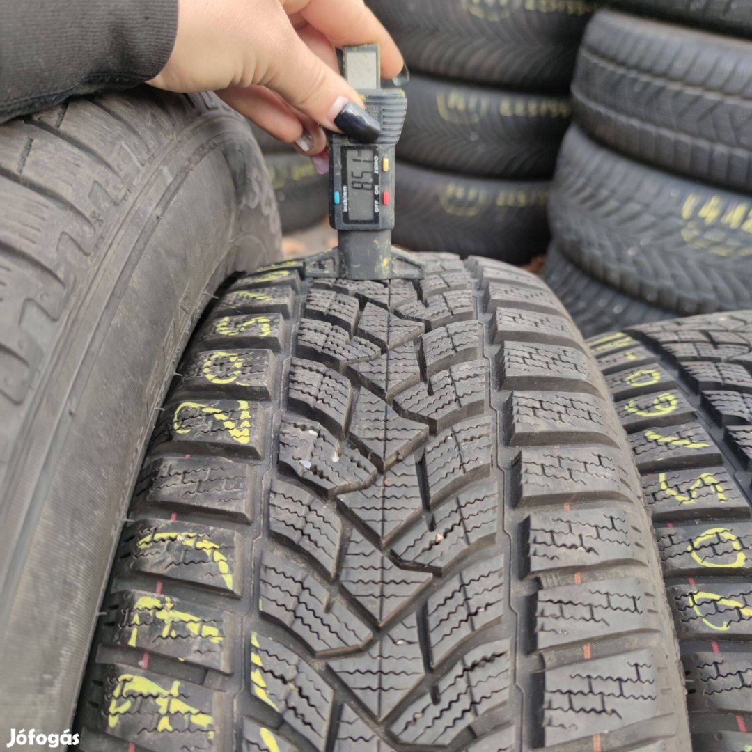 205/60 R16 Dunlop téli gumi 44000ft a 2db/177/