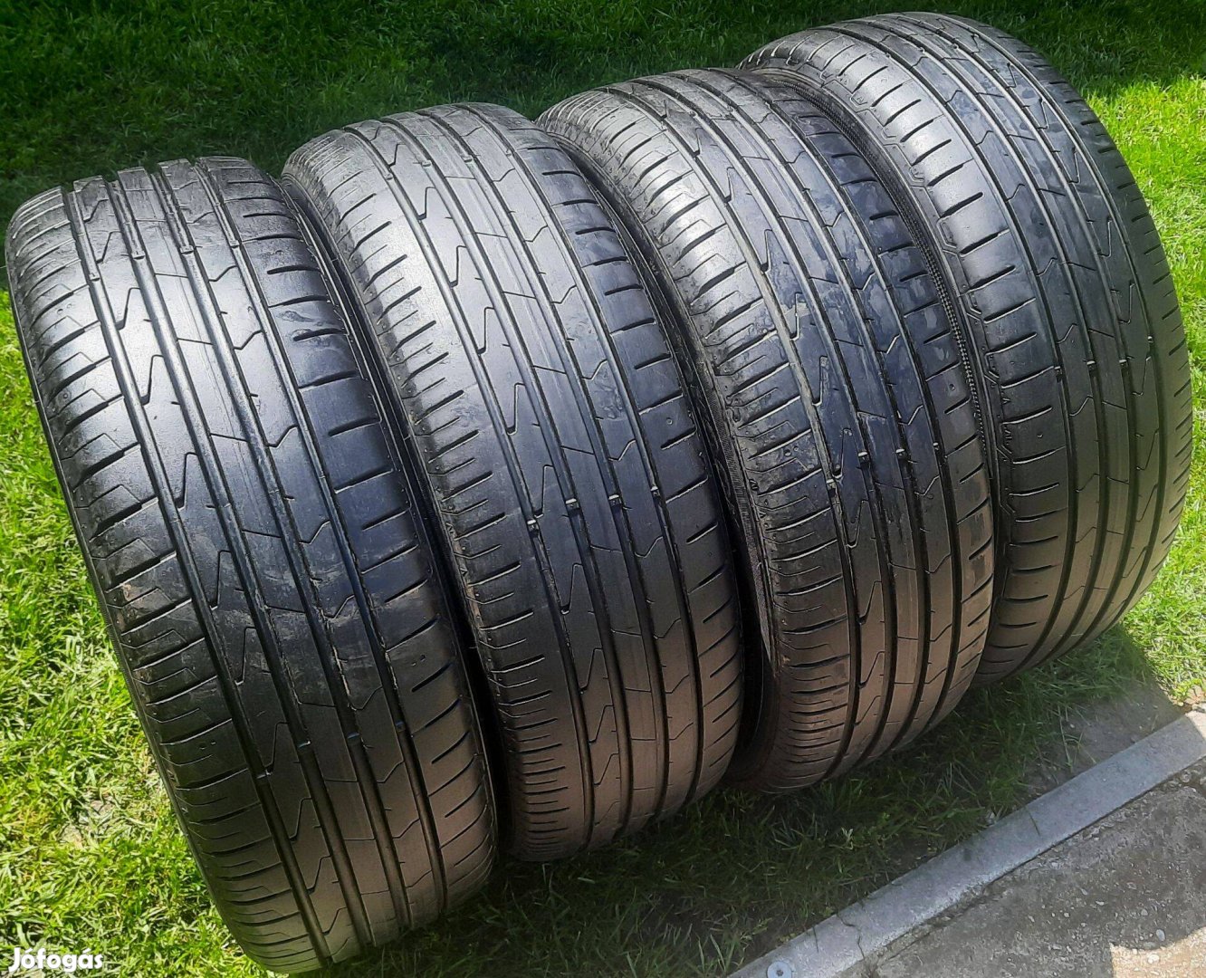 205/60 R16 Hankook Nyári gumik