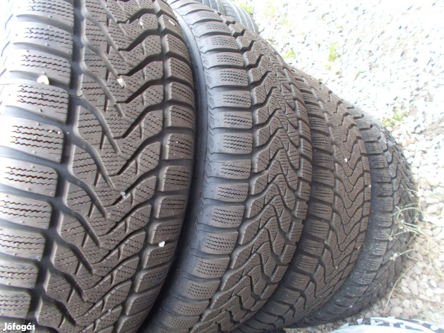 205/60 R16 Lassa Téligumi Renault Lemez Felnin