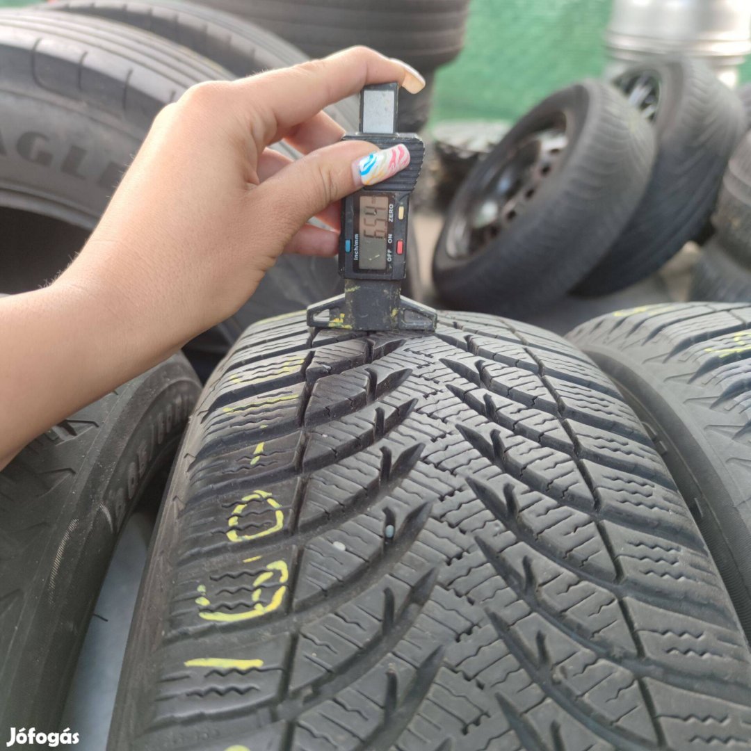 205/60 R16 Michelin téli gumi 15000ft a 4db/67/