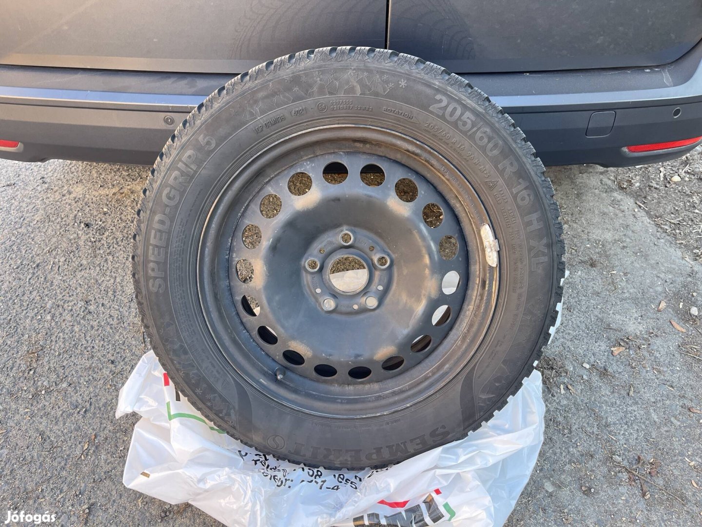 205/60 R16 XL Semperit Speed Grip 5 DOT4021 lemezfelnivel