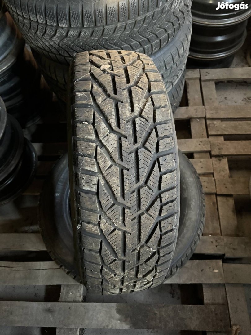 205/60 R16 téli gumi 2db Kormoran