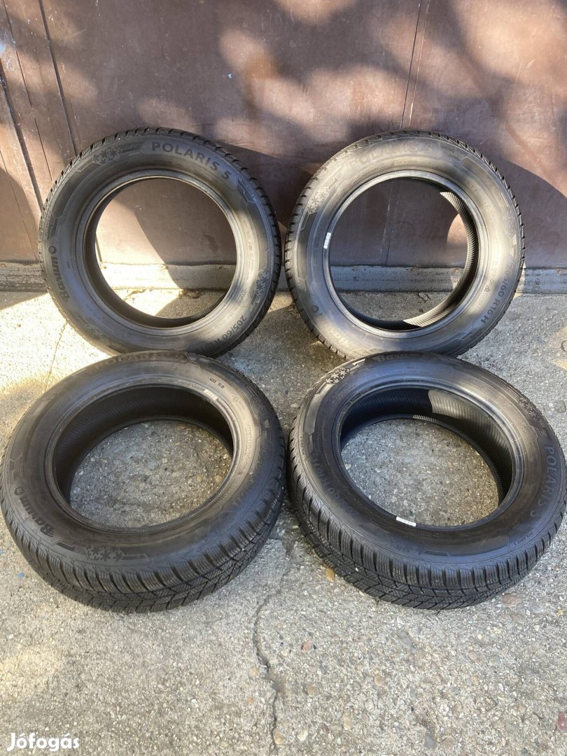 205/60 R16 téligumi