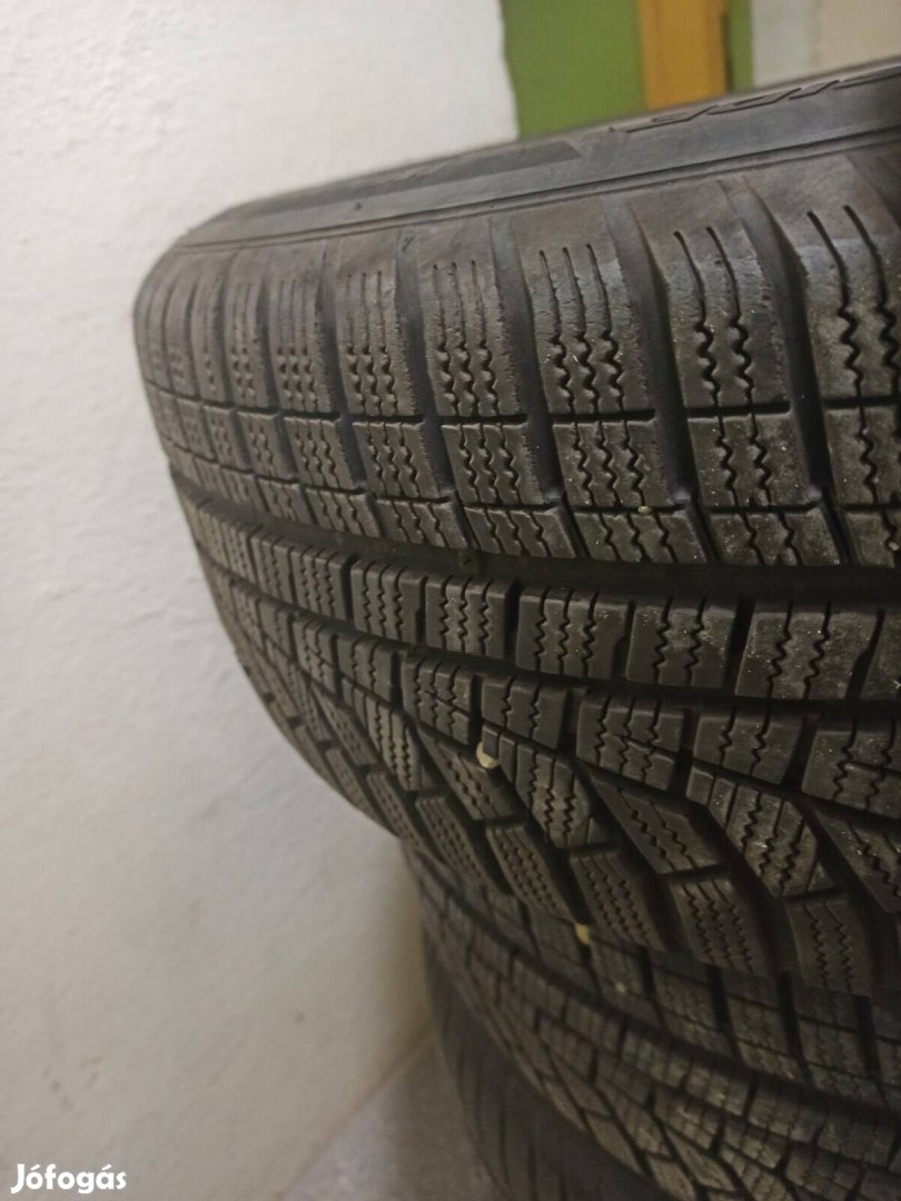 205/60 R16 téligumi, Mazda 3 lemezfelnire szerelve