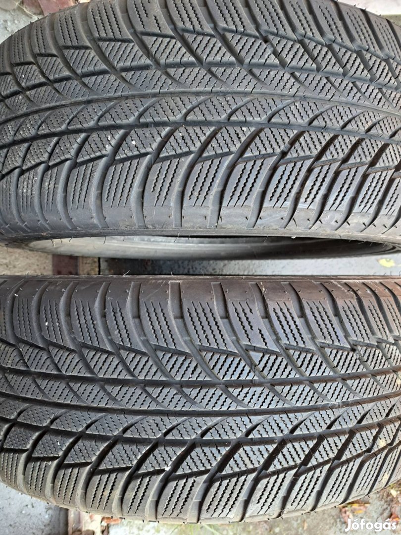 205/60 R17 2db téligumi