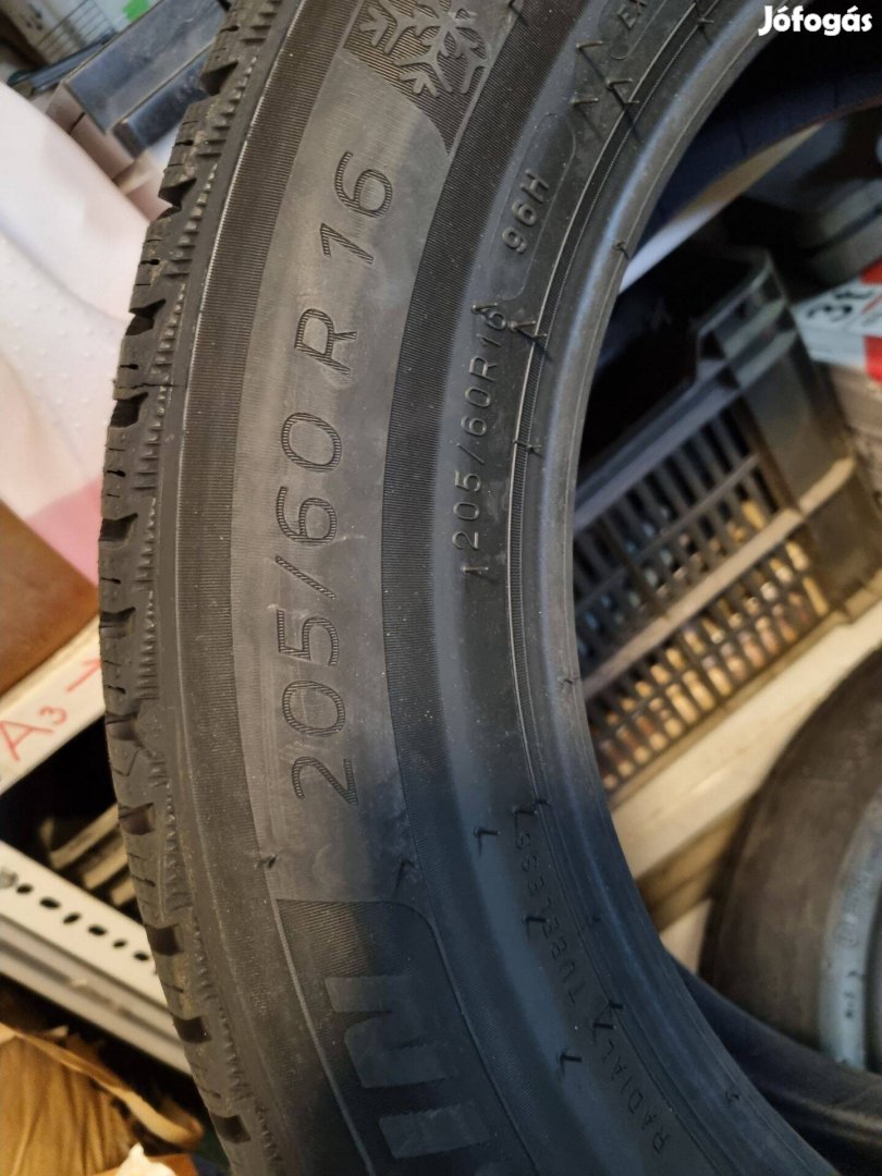 205/60 R 16 Michelin Alpin 7