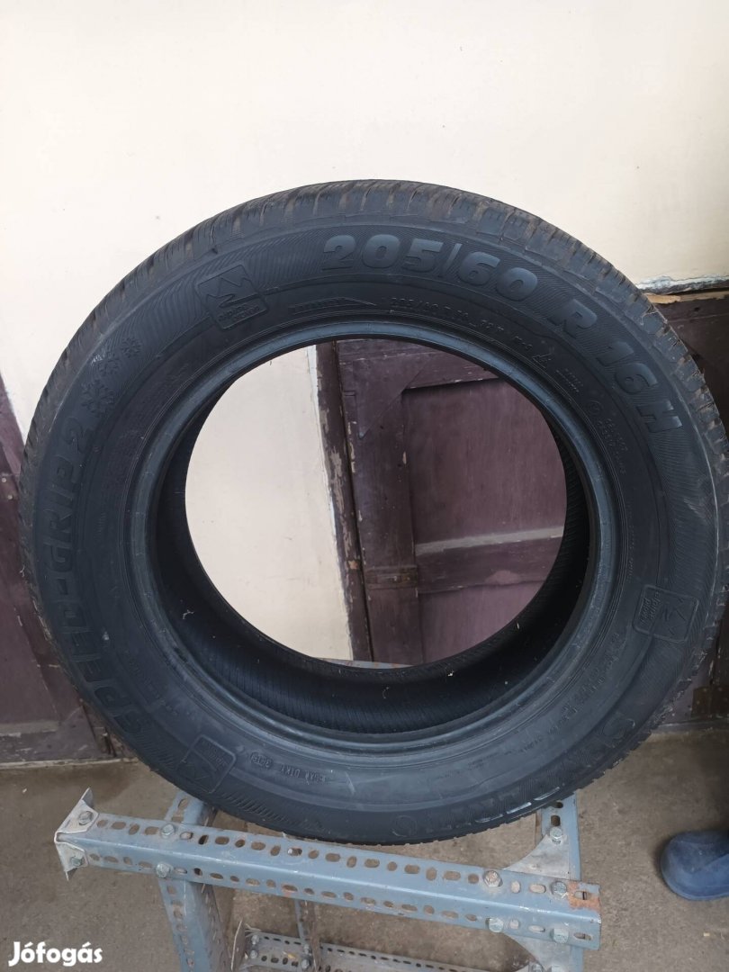 205/60 R 16 téli gumi
