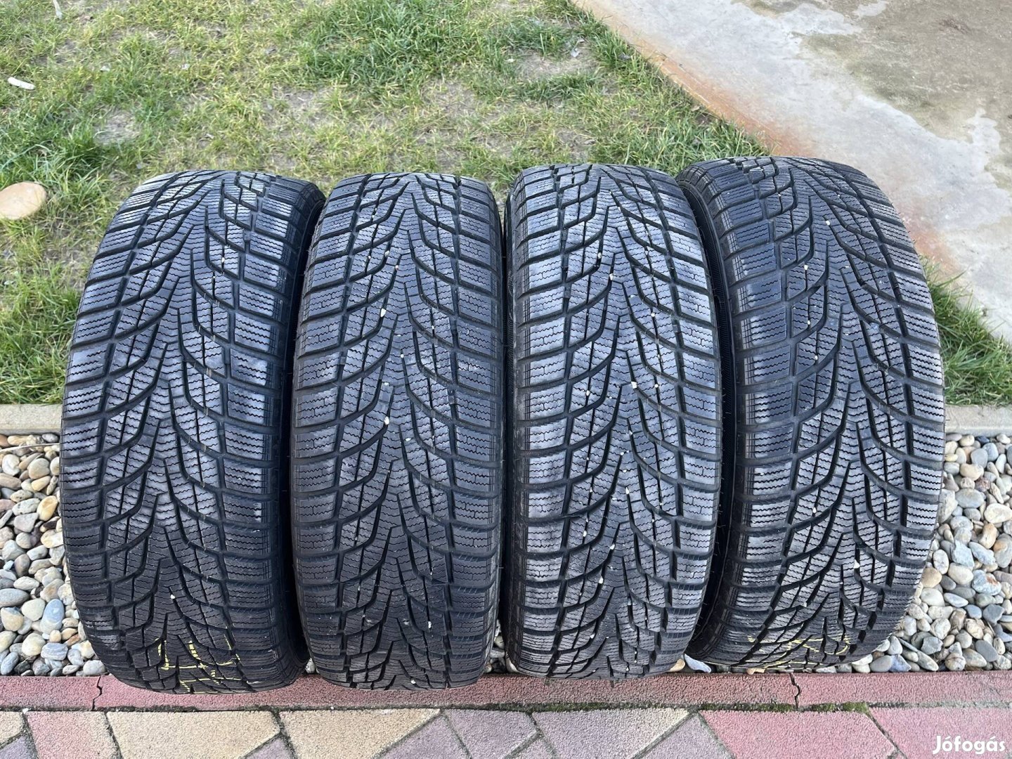 205/60 r16 Comforser téligumi szett Újszerű!