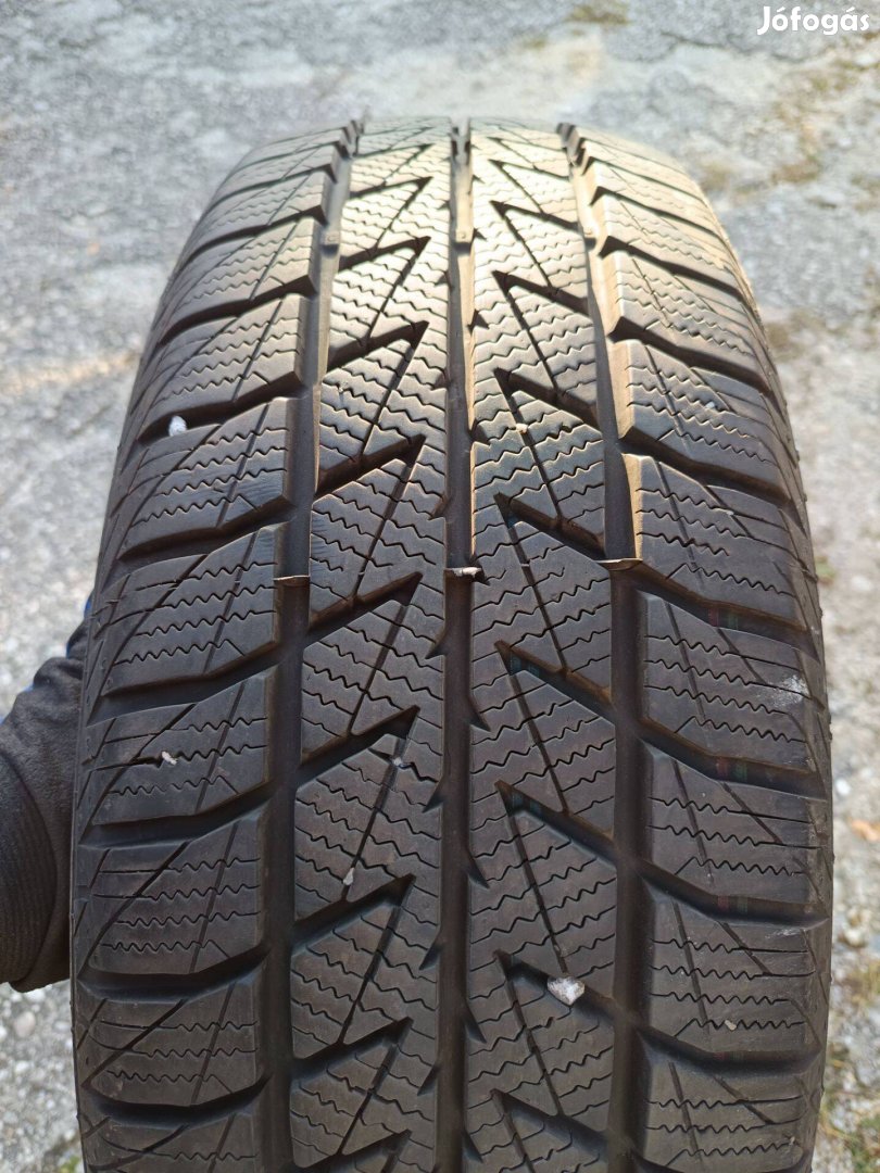 205/60 r16 H XL 2éves 90%os 1db téli gumi eladó