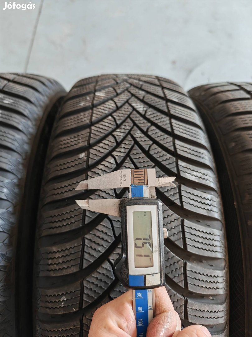 205/60 r16 Semperit, Continental téligumi szett!