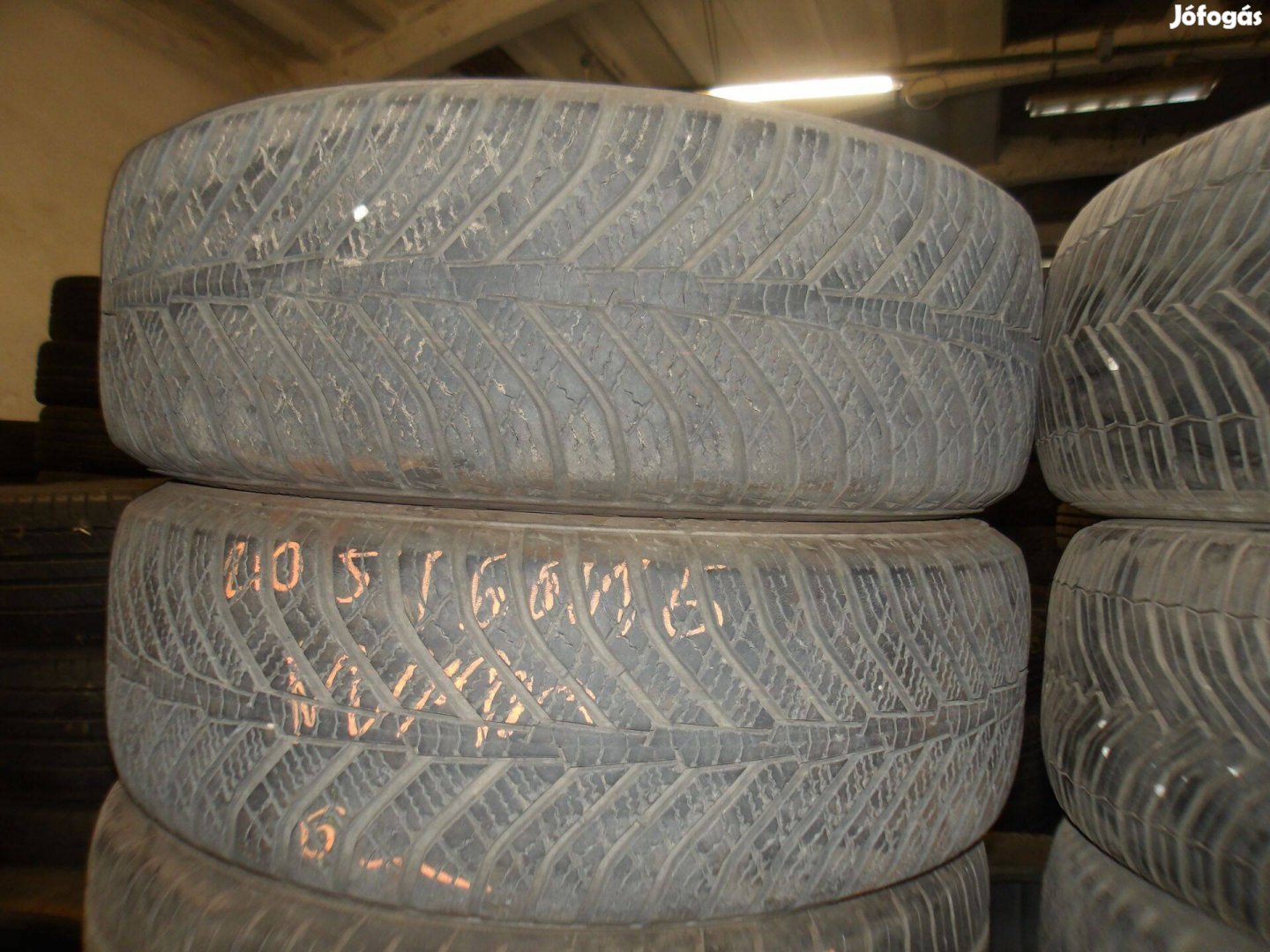 205/60r16 Kumho négyévszakos gumi ajándék szereléssel