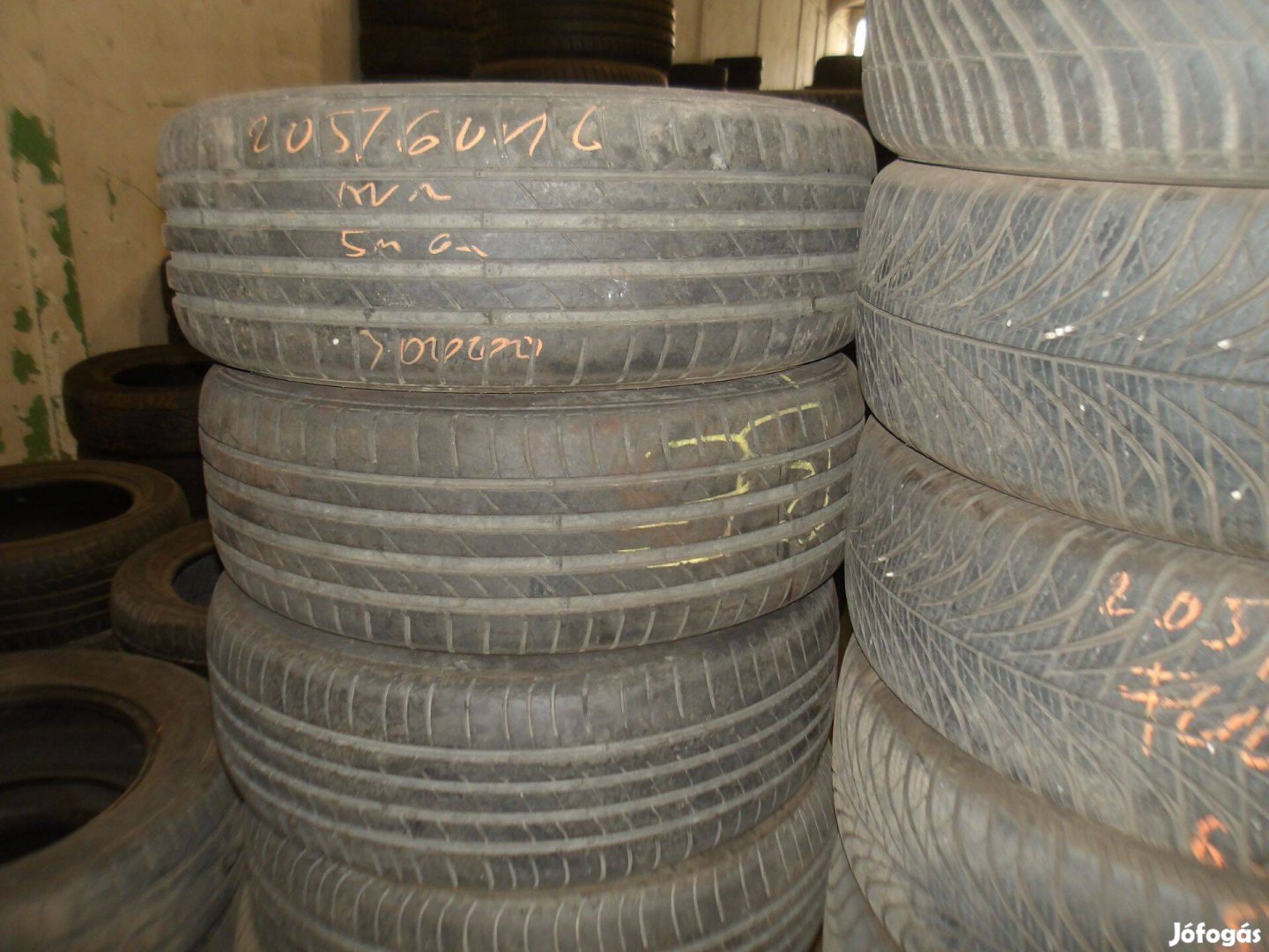 205/60r16 Kumho nyári gumi ajándék szereléssel