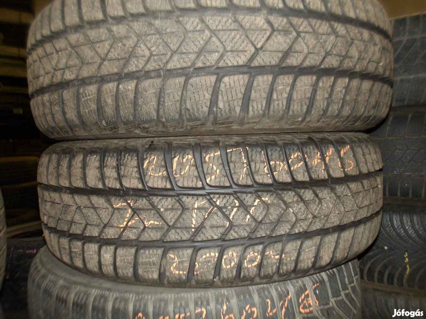 205/60r16 Pirelli téli gumi ajándék szereléssel