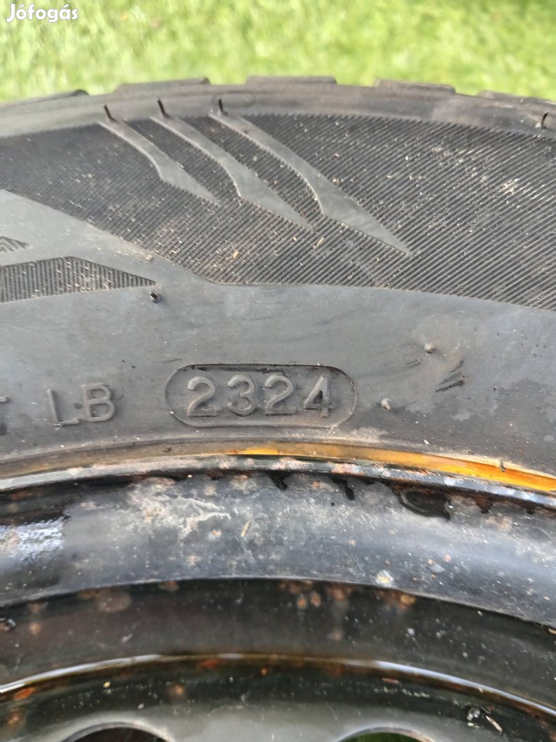 205/60r16 újszerű téli gumi garnitúra eladó 