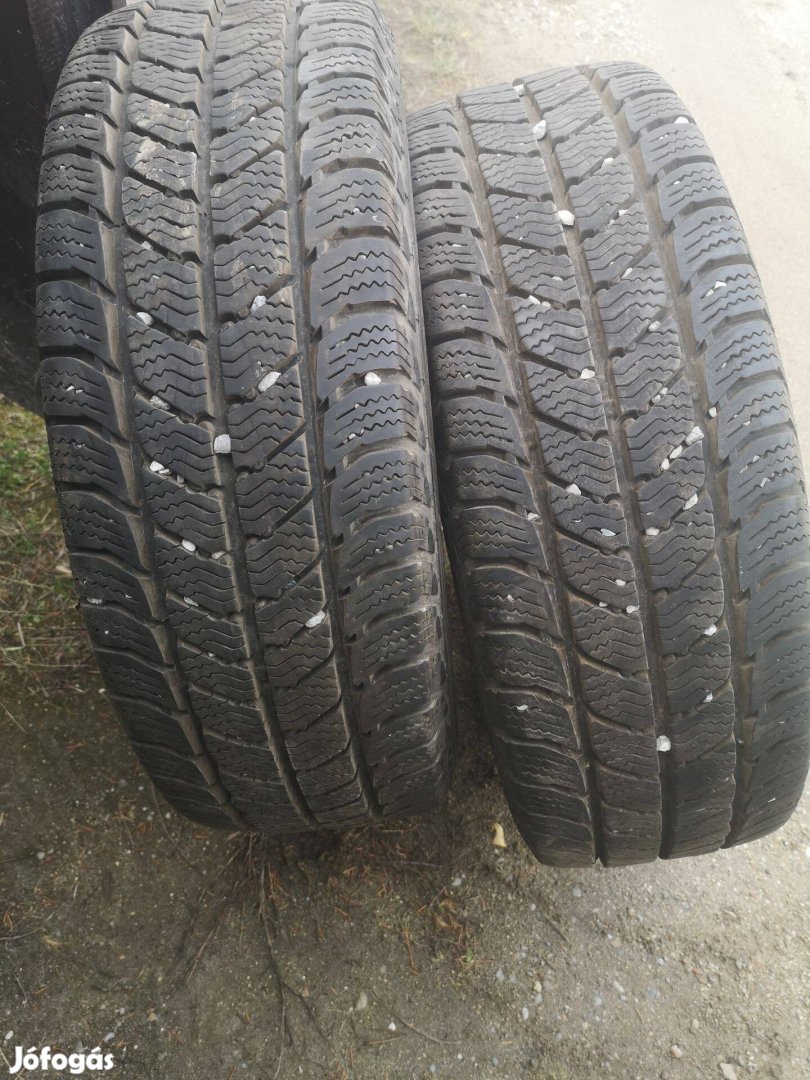 205/65R15C 2db 2021 újszerű Semperit téligumi