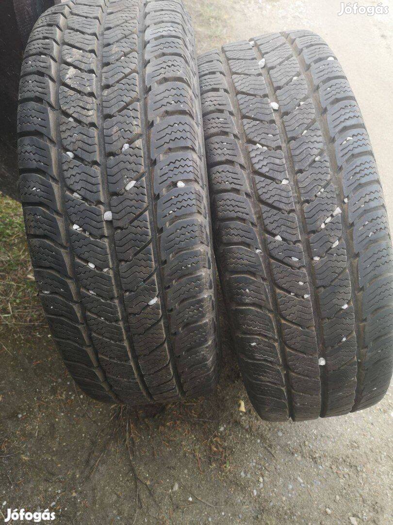 205/65R15C 45e/2db újszerű Semperit téli kisteherre