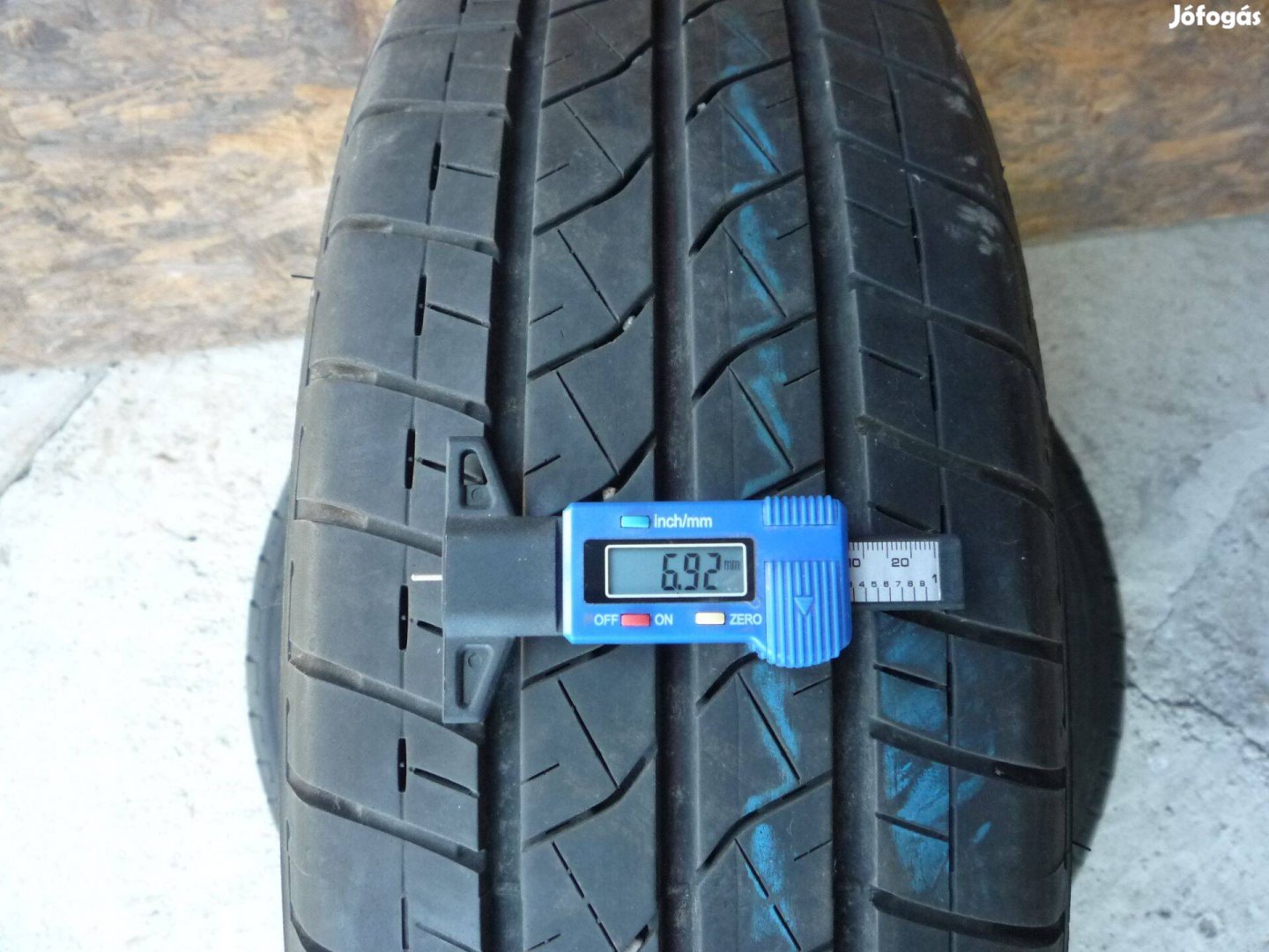 205/65R16C Bridgestone 2db gumi jó állapotban eladó!