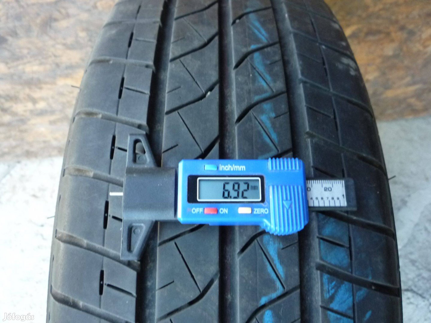 205/65R16C Bridgestone 2db gumi jó állapotban eladó!