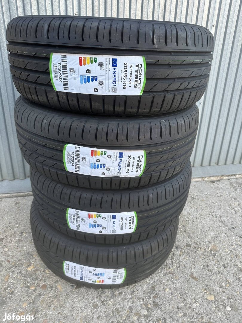 205/65R16C Nokian