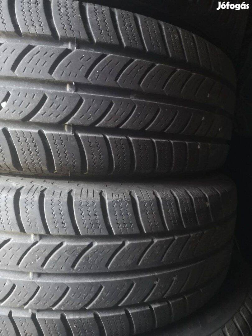 205/65R16C kisteherre Continental téligumik