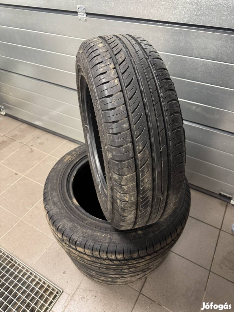 205/65 R16C Nokian 4db nyári gumi eladó