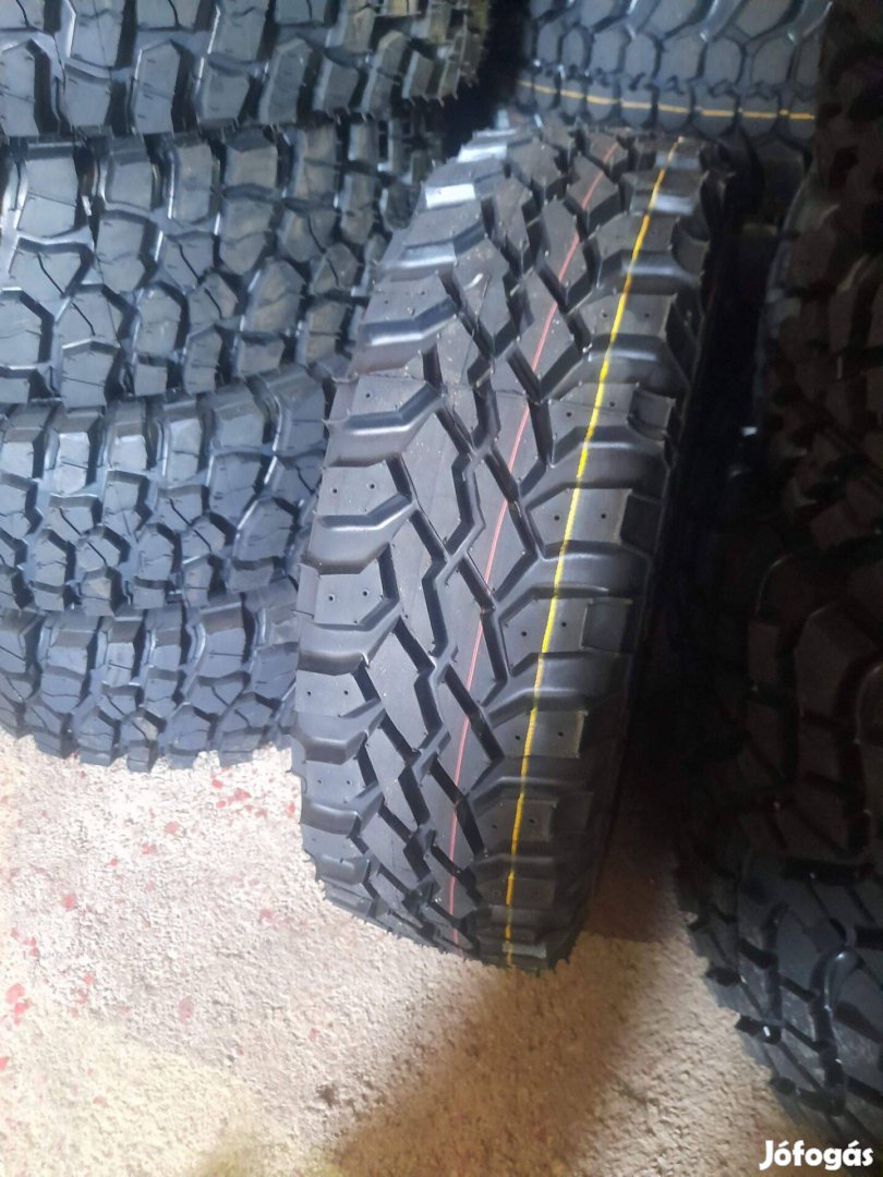 205/70R15 KM 1 mintás terepgumi