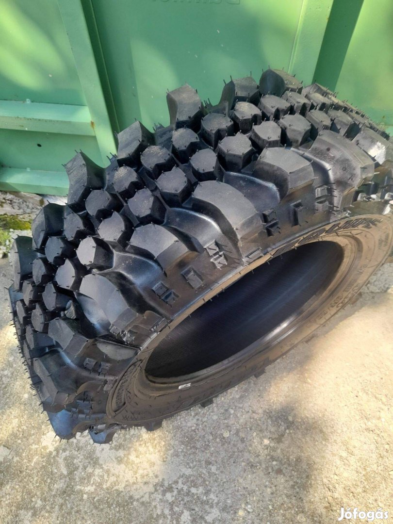 205/70R15 Simex mintás terepgu