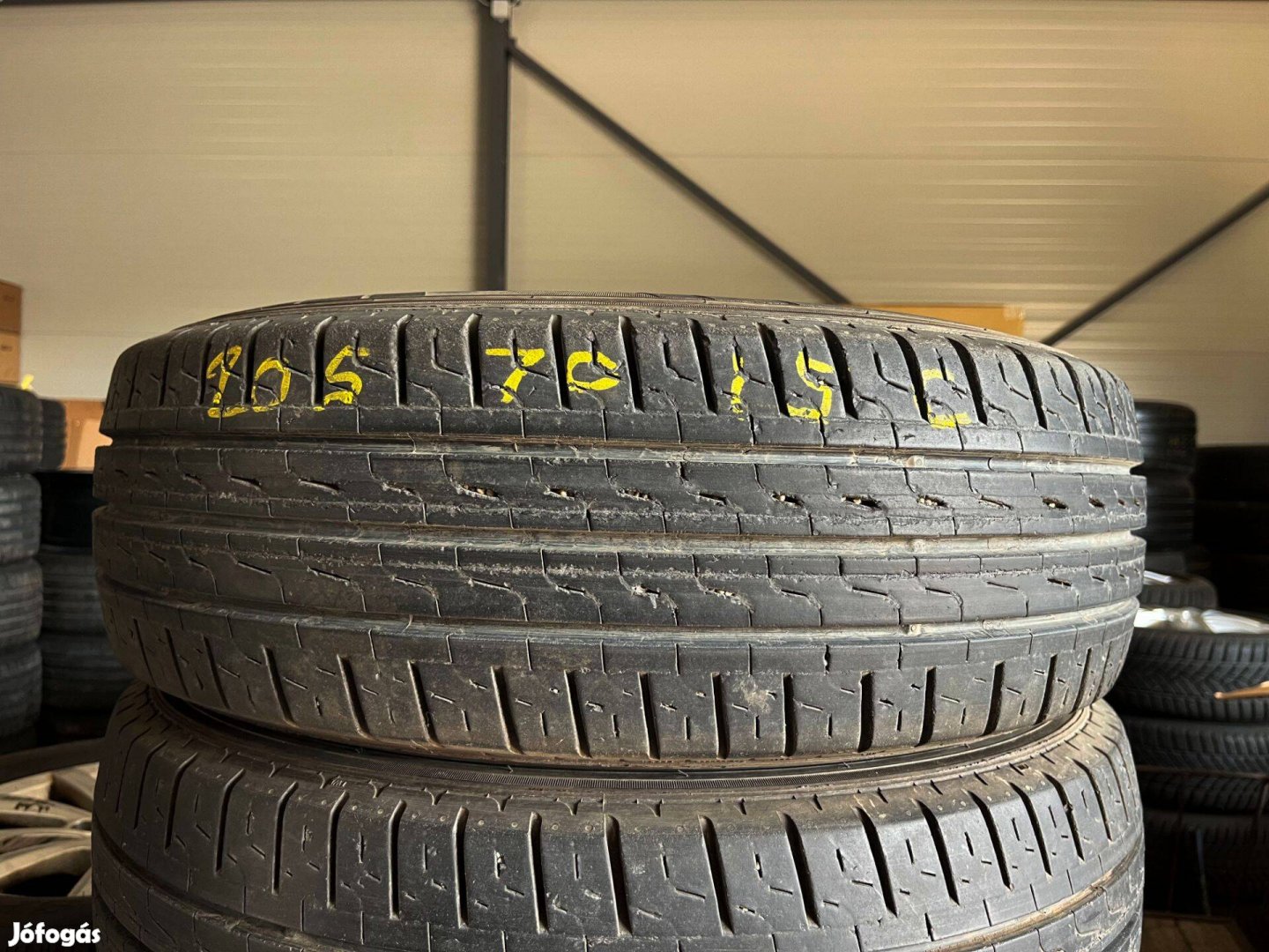 205/70 R15 C Pirelli 8mm nyárigumi 2db eladó 205/70R15C R15C