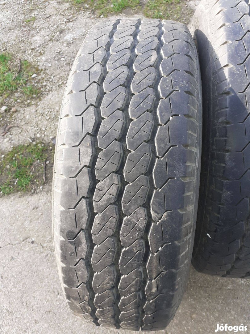 205/70 R15 C gumi Hyundai felnin 1 db