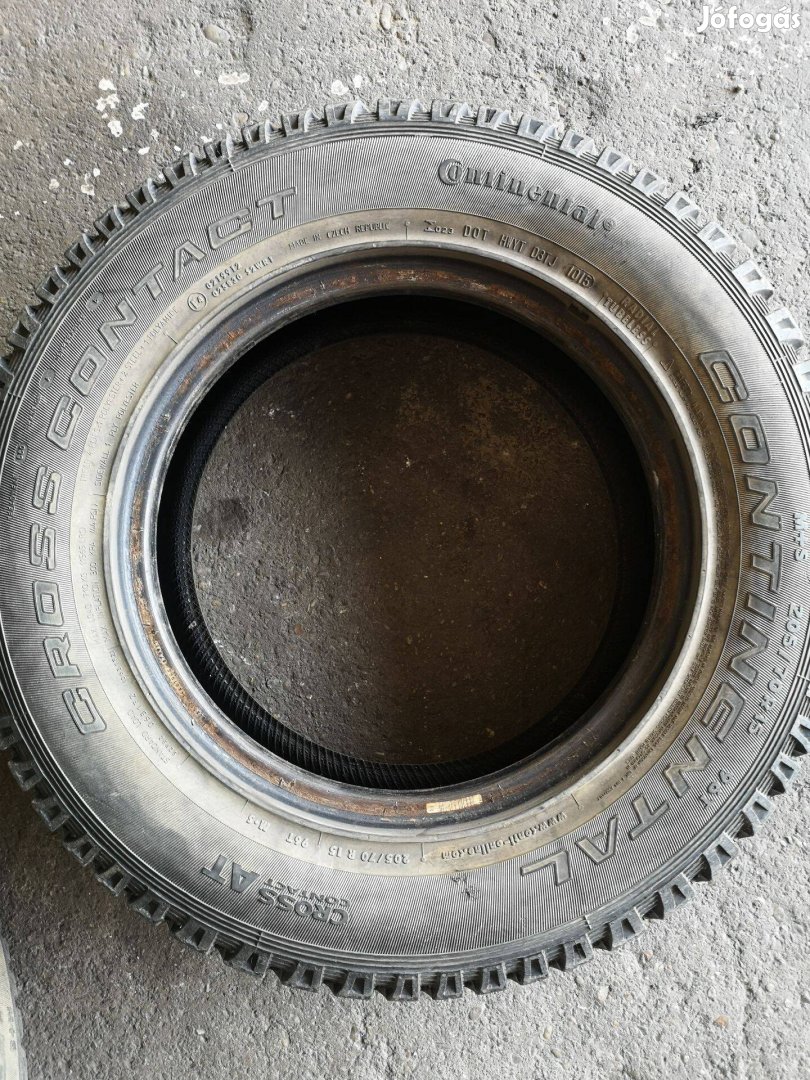 205/70 R15 Continental Crosscontact AT