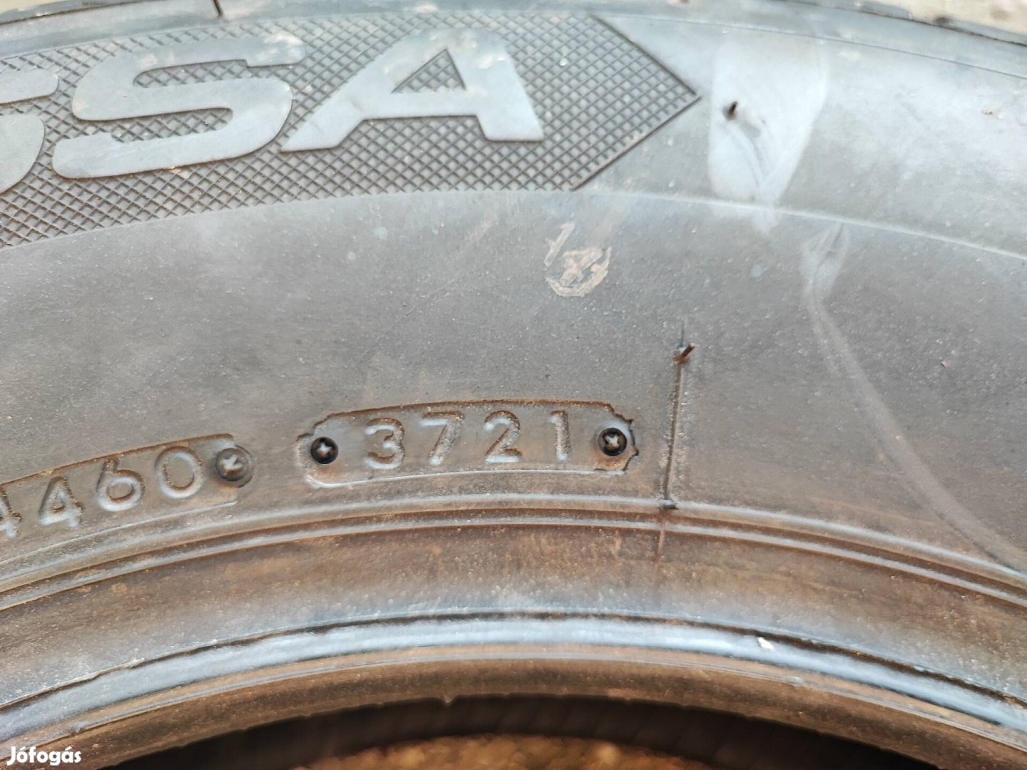 20570 R15 Lassa téligumi új 1db