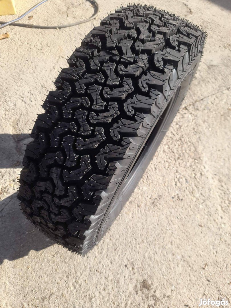 205/75R15 Kukac mintás terepgumi