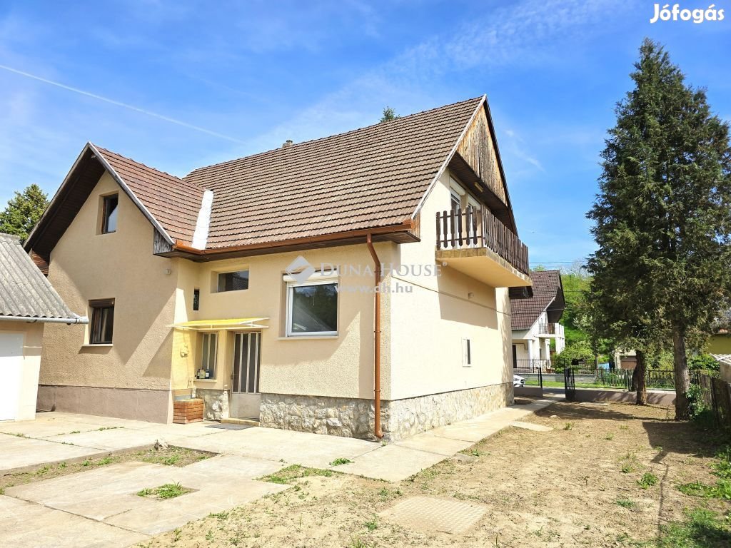 205 nm-es ház eladó Pécs