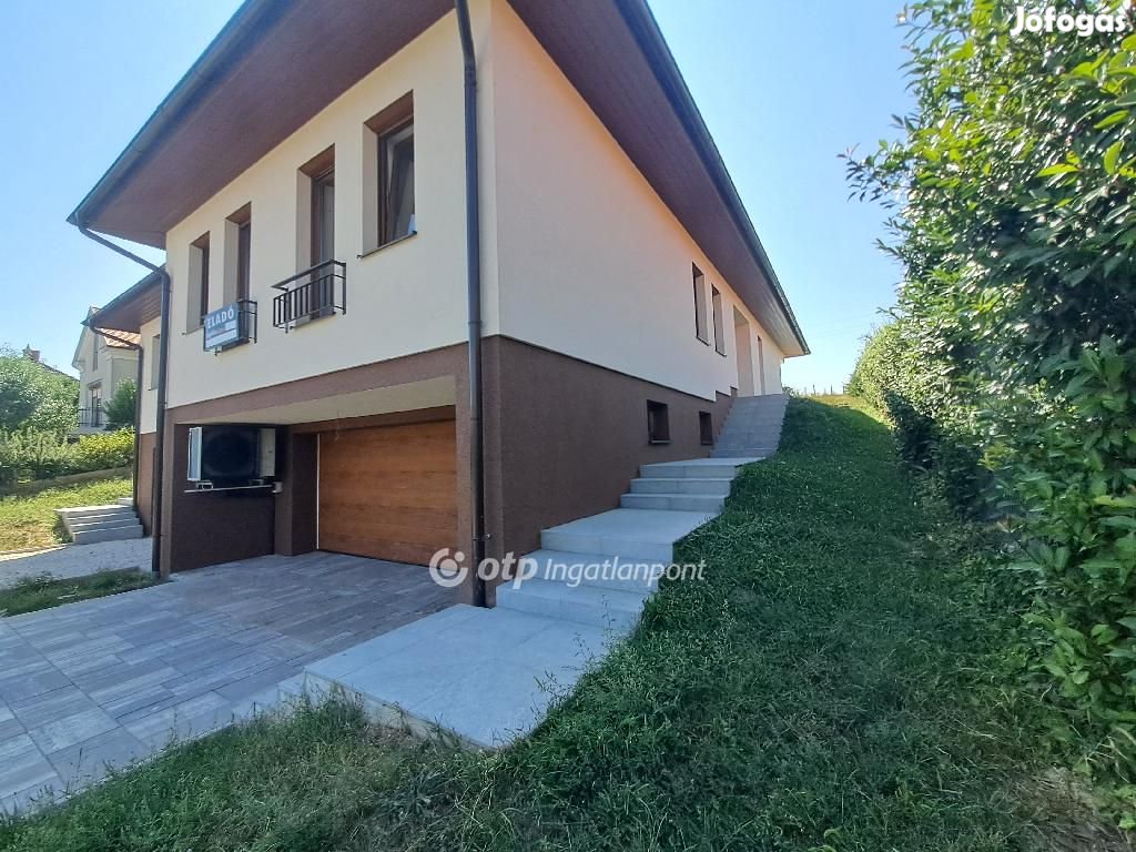 209 nm-es ház eladó Veszprém