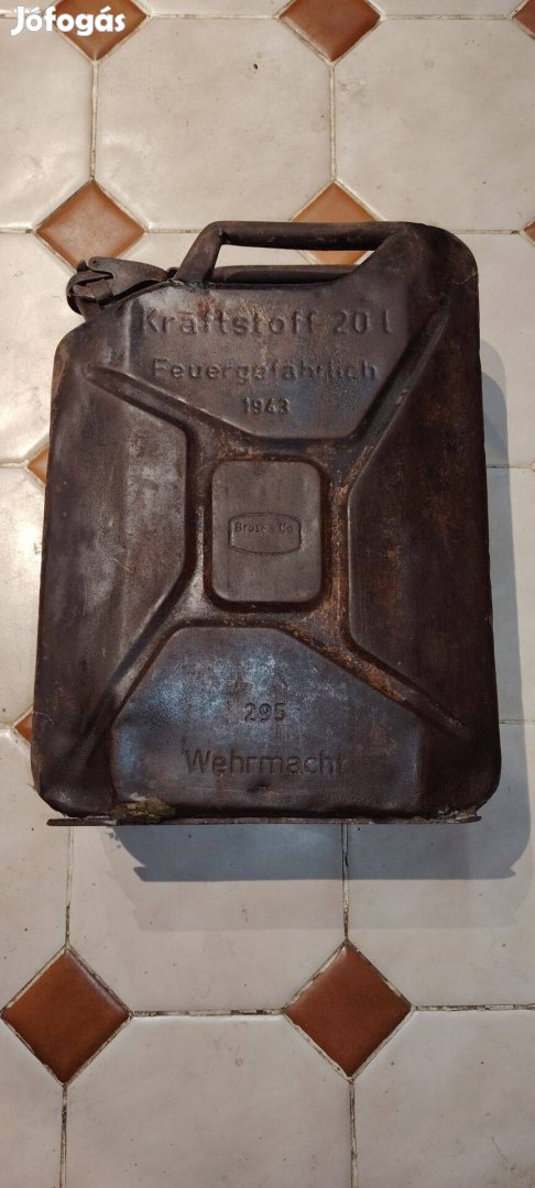 20L-es Wehrmacht üzemanyag kanna